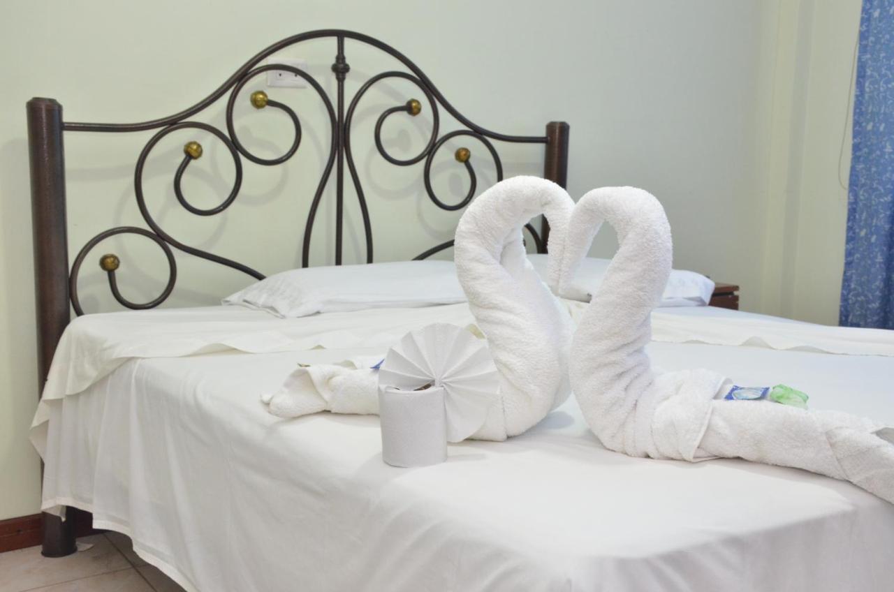 Hostal Ibiza Santa Cruz de La Sierra Eksteriør bilde