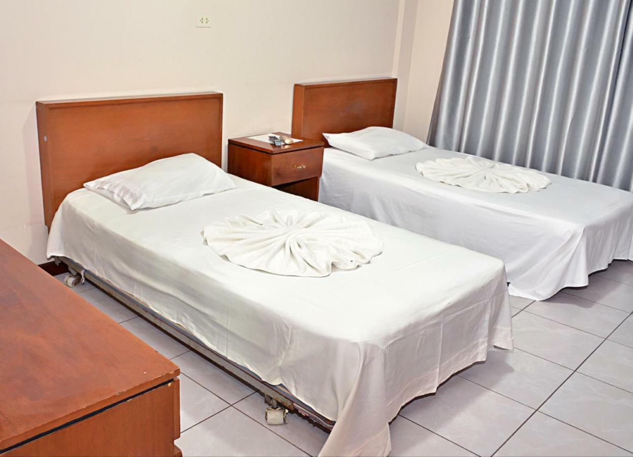 Hostal Ibiza Santa Cruz de La Sierra Eksteriør bilde